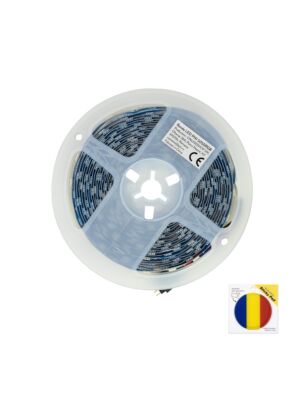 PNI 5050RGB LED-remspaket 300 LED-lampor, RGB, dimbar, ljusvisas, 5 meter, IP20 och sticky pad-flagga ingår